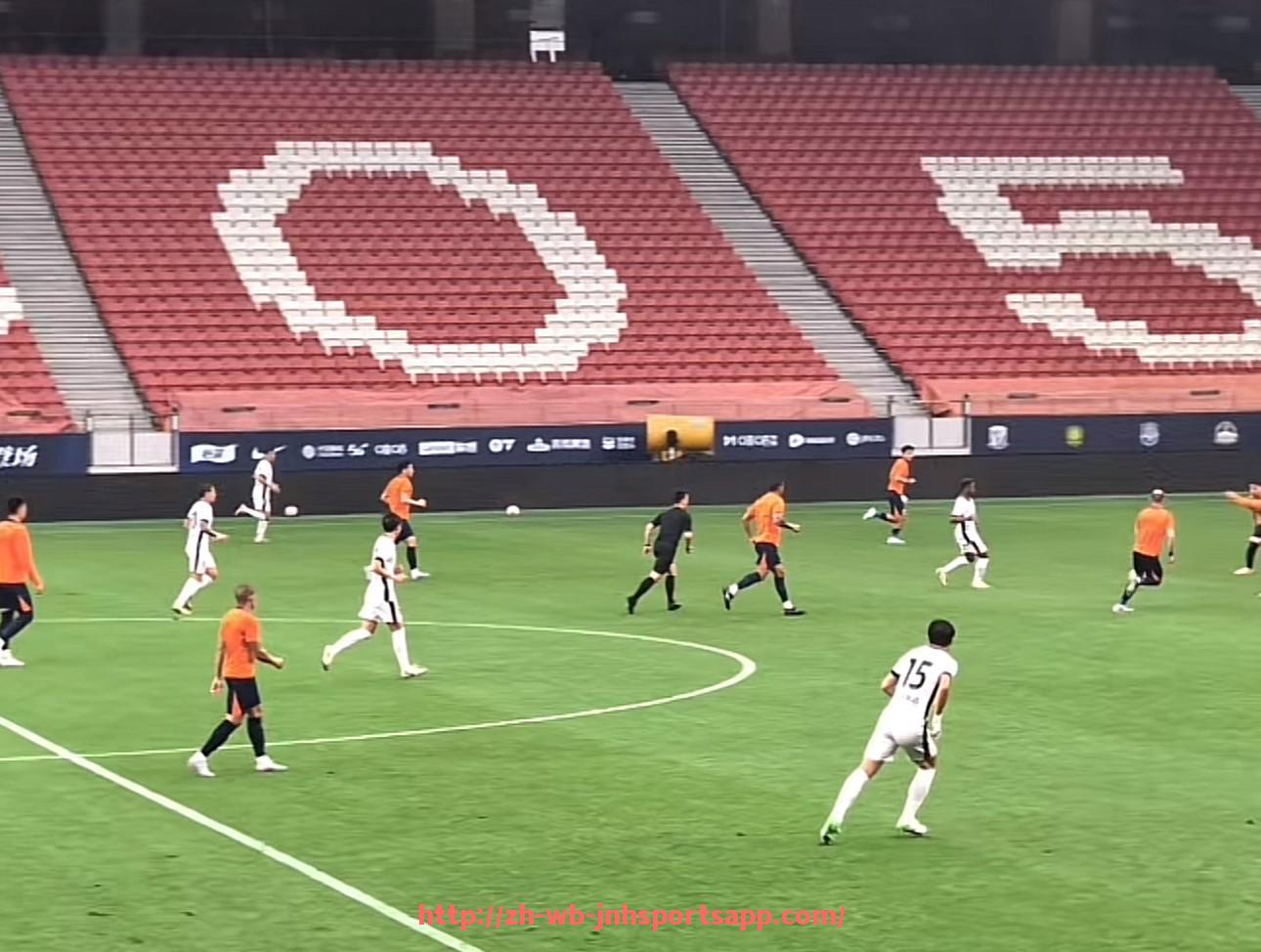 金年会app-法甲比赛焦点话题剖析及对赛事关注度提升的策略